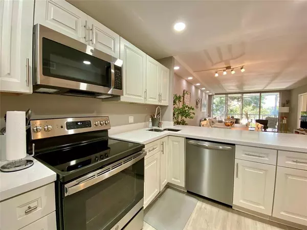 Pompano Beach, FL 33069,3010 N Course Dr #209