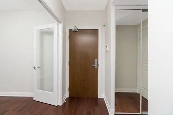 Mississauga, ON L5J 0A3,1055 Southdown RD #310