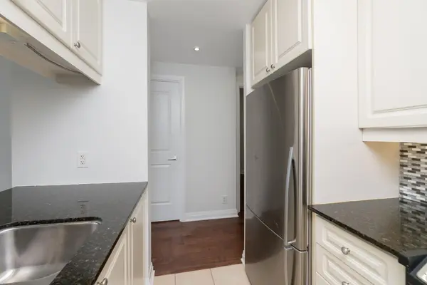 Mississauga, ON L5J 0A3,1055 Southdown RD #310