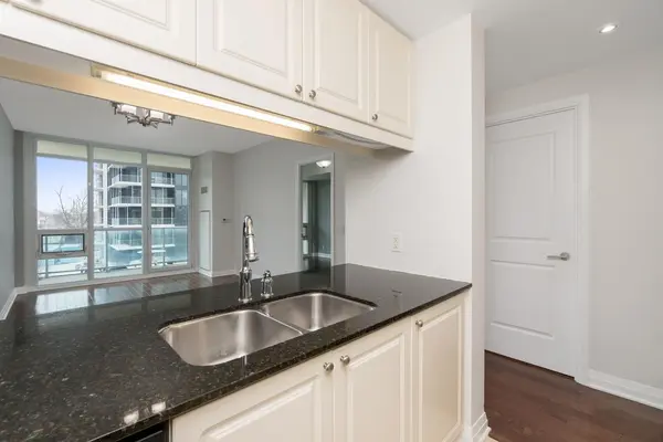 Mississauga, ON L5J 0A3,1055 Southdown RD #310