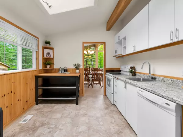 Huntsville, ON P1H 1C4,279 & 283 West Point Sands RD