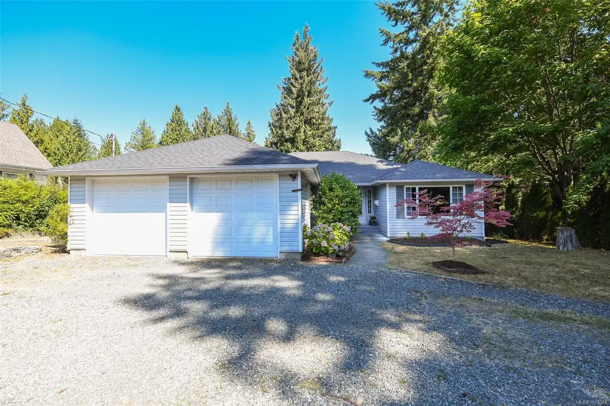 Fanny Bay, BC V0R 2W0,7730 Vivian Way