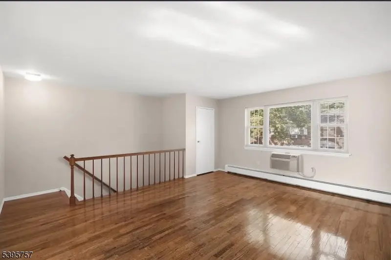 Wayne Twp., NJ 07470,1251B Valley Rd #B