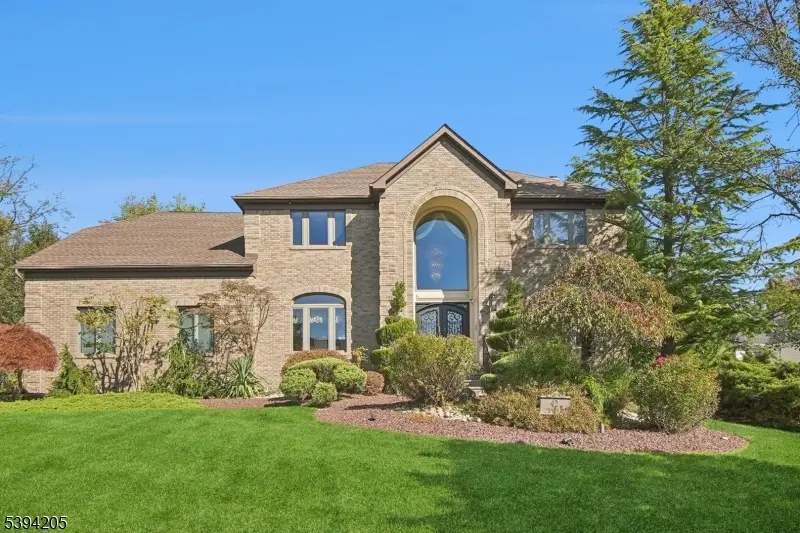 Scotch Plains Twp., NJ 07076,42 Winchester Dr