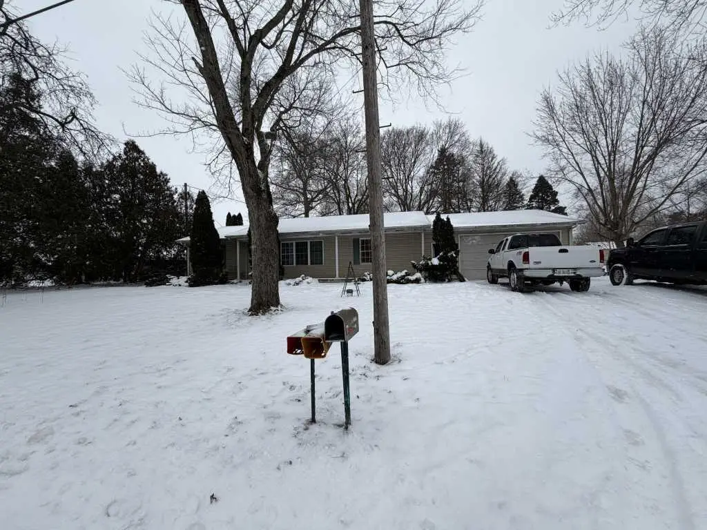 Niles, MI 49120,426 Meade RD