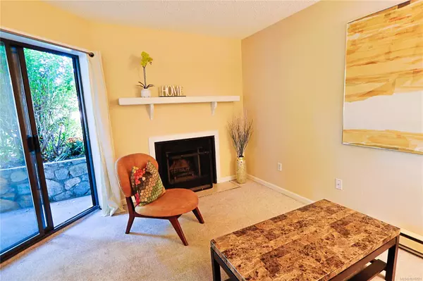 Saanich, BC V9A 1L9,69 Gorge Rd W #208