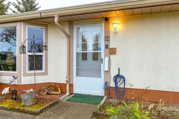 100 Abbey Lane #14, Parksville, BC V9P 1N4