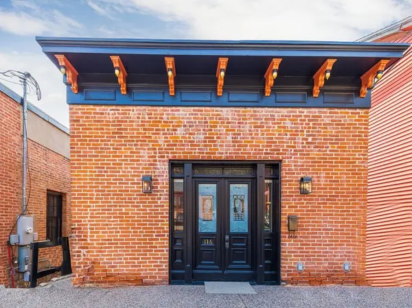 116 S Bench Street, Galena, IL 61036