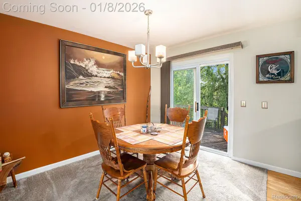 Waterford, MI 48329,2358 Highfield RD