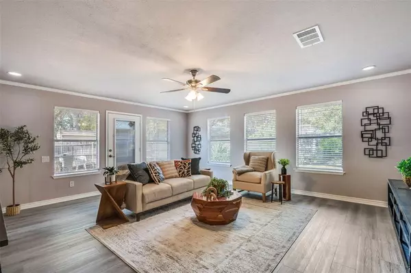 Hurst, TX 76053,1332 W Redbud Drive