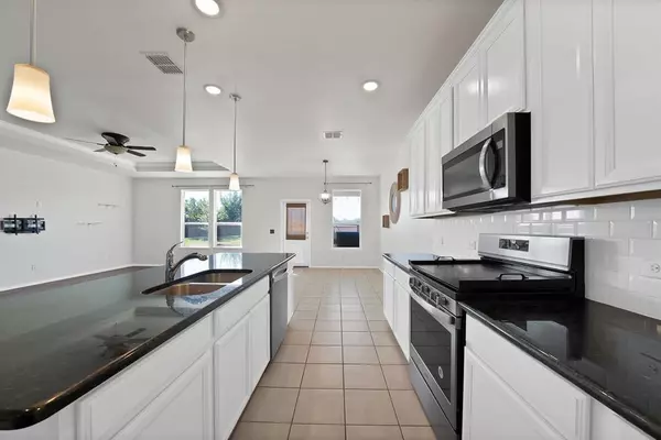 Fort Worth, TX 76131,820 Lemongrass Court