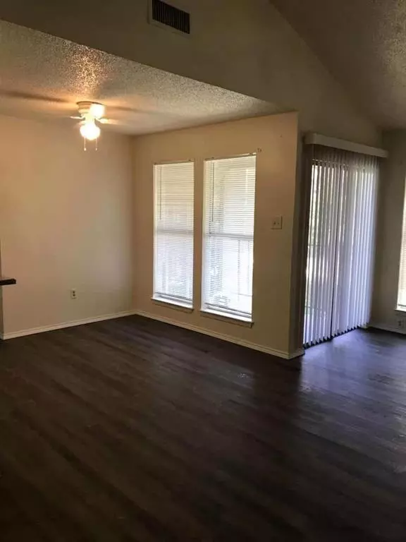 Dallas, TX 75231,6050 Melody Lane #317