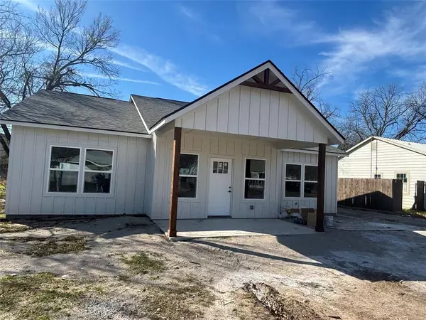 2303 Dartmore Street, Brownwood, TX 76801