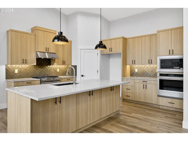 Sandy, OR 97055,18815 Crooked River ST