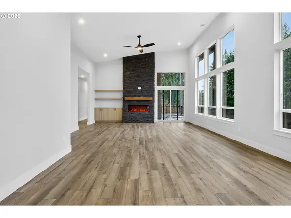 Sandy, OR 97055,18815 Crooked River ST