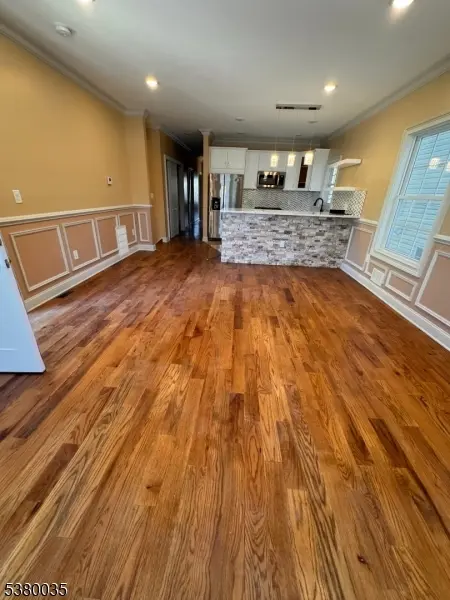 Jersey City, NJ 07305,90 Seaview ave #2