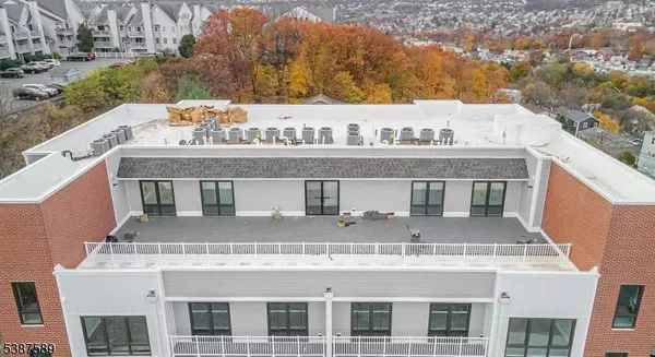 Paterson City, NJ 07501,318 Dixon Ave #403