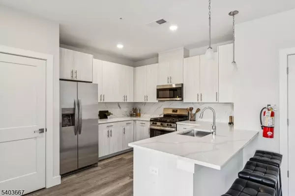 Roselle Park Boro, NJ 07204,140 W Webster Ave #228