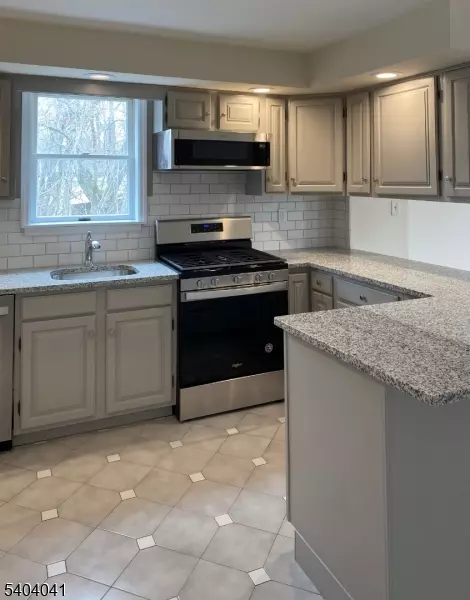 Madison Boro, NJ 07940,16 ELM STREET #6