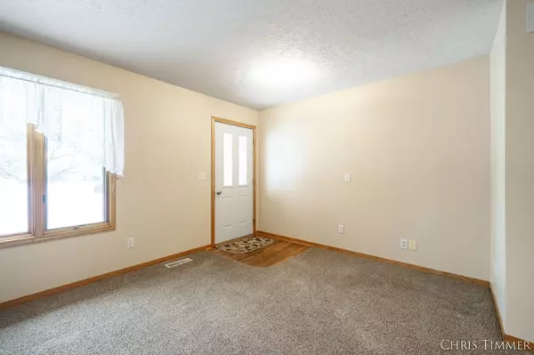 Zeeland, MI 49464,215 Parkside DR