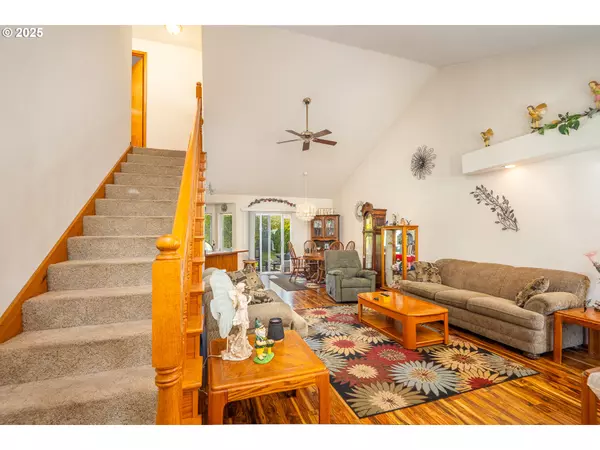 Eugene, OR 97402,5282 SUGARPINE CIR