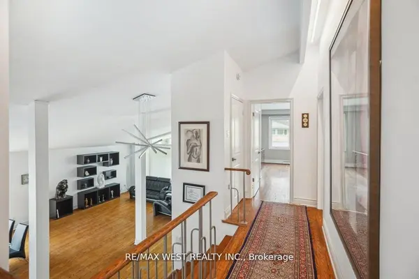 Toronto C06, ON M3H 4V9,40 Arlstan DR