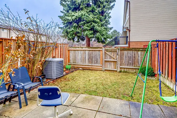 Toronto C15, ON M2H 2S9,51 Yellow Birch WAY