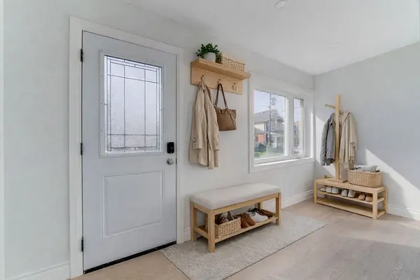 Toronto C03, ON M6C 3Y9,259 Robina AVE