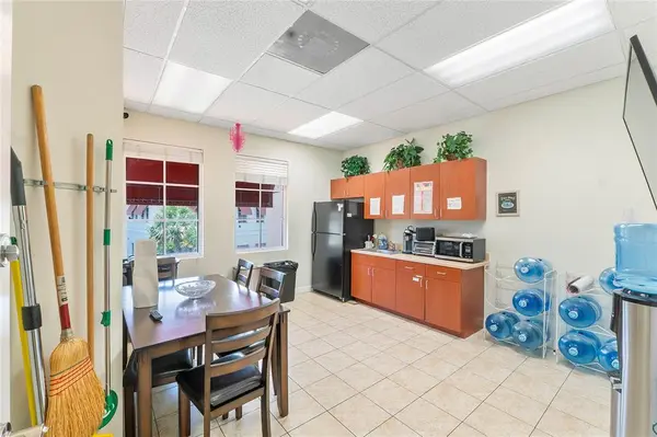 Coral Springs, FL 33067,5571 N University Dr. #211-212
