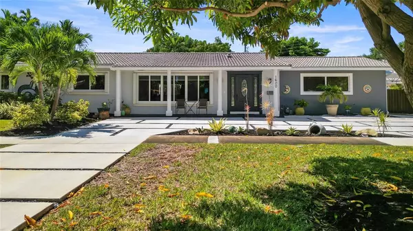 1600 Yale Dr, Hollywood, FL 33021