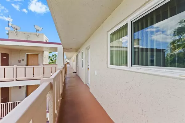 Pompano Beach, FL 33069,2106 S Cypress Bend Dr #506