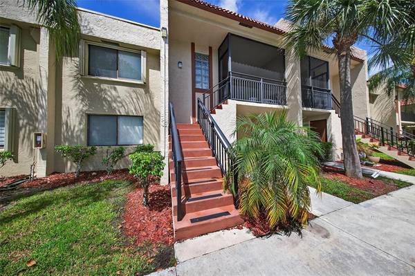 412 Lakeview Dr #202,  Weston,  FL 33326