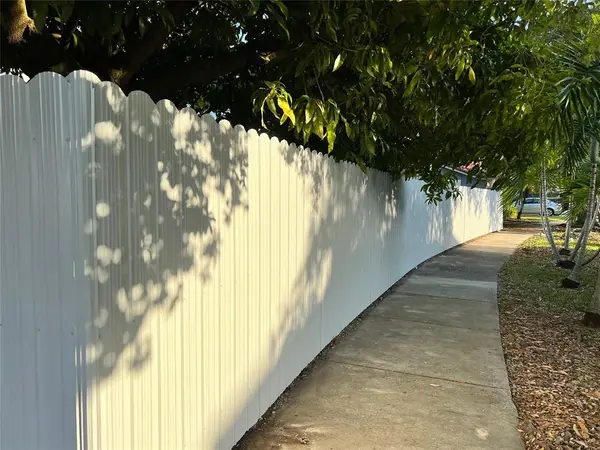 Miami, FL 33193,15788 SW 77th St