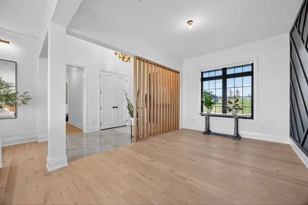 Oro-medonte, ON L0L 2L0,7 Caldwell DR