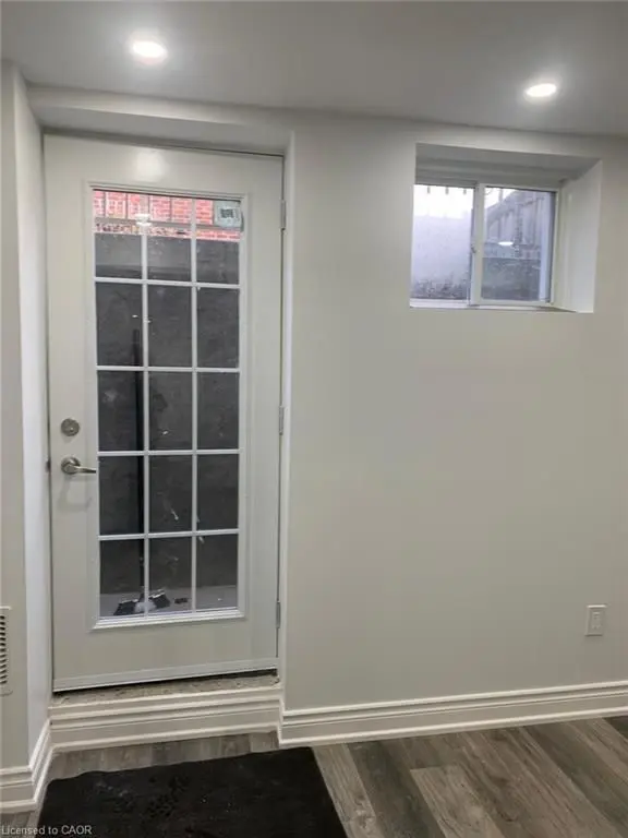 Milton, ON L9T 8G2,1005 Farmstead DR #BASEMENT