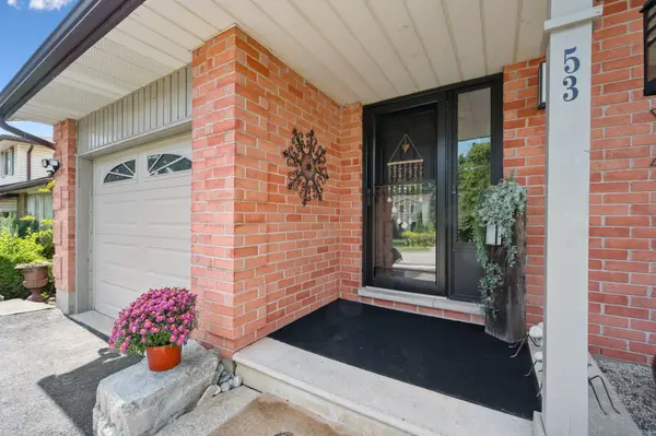 Guelph, ON N1K 1L1,53 Rochelle DR