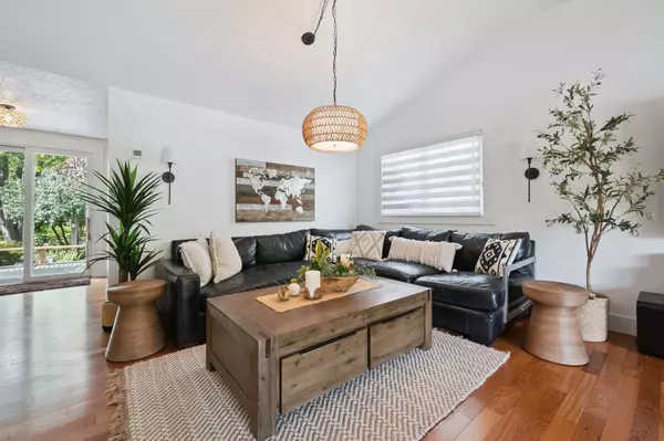 Guelph, ON N1K 1L1,53 Rochelle DR