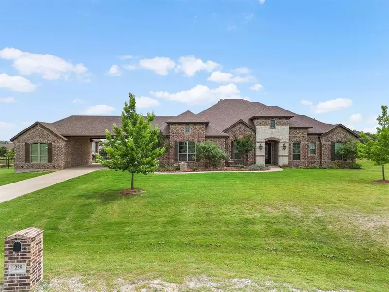 228 Parc Oaks Drive, Aledo, TX 76008