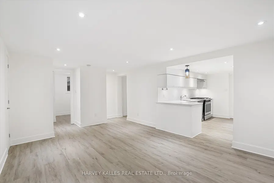 263 Boston AVE #1, Toronto E01, ON M4M 2V4