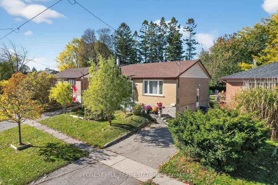 1550 Evangeline DR, Oshawa, ON L1J 3T2