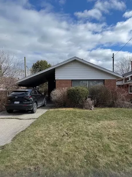 29 Stavely AVE, Toronto E04, ON M1K 4P2