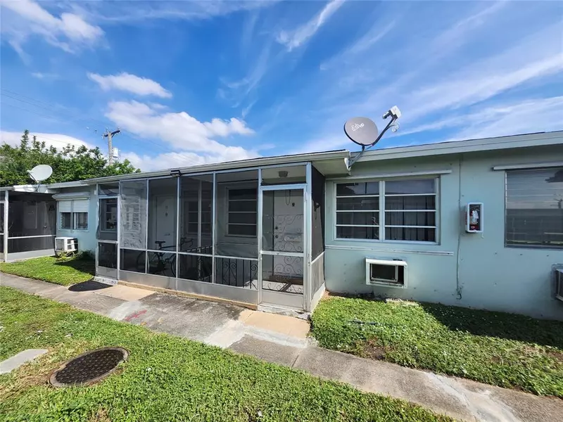 2211 LINCOLN ST #9, Hollywood, FL 33020