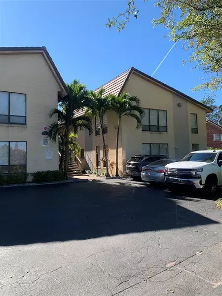 9630 NW 35 street #4B, Coral Springs, FL 33065