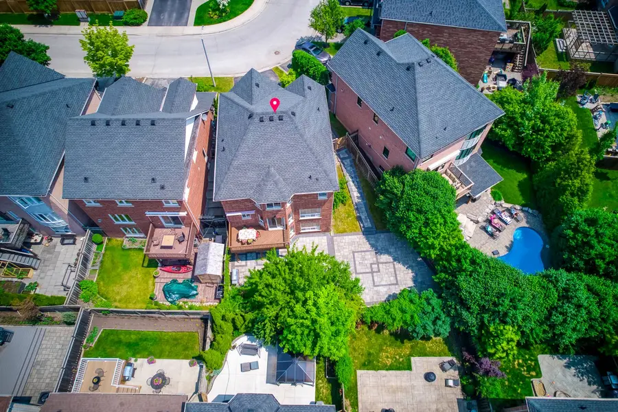 5360 Cachet CRES, Burlington, ON L7L 7N6