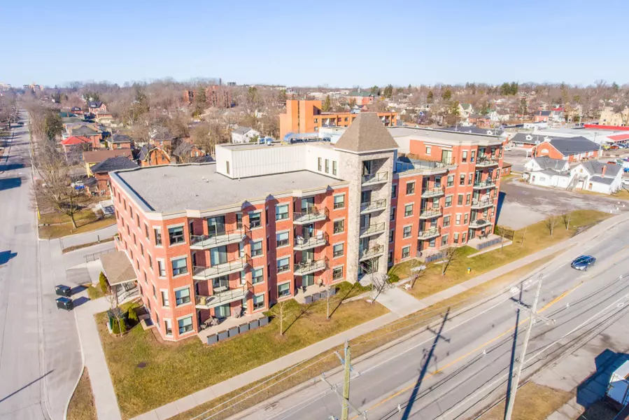 58 Glenelg ST W #105, Kawartha Lakes, ON K9V 0M9