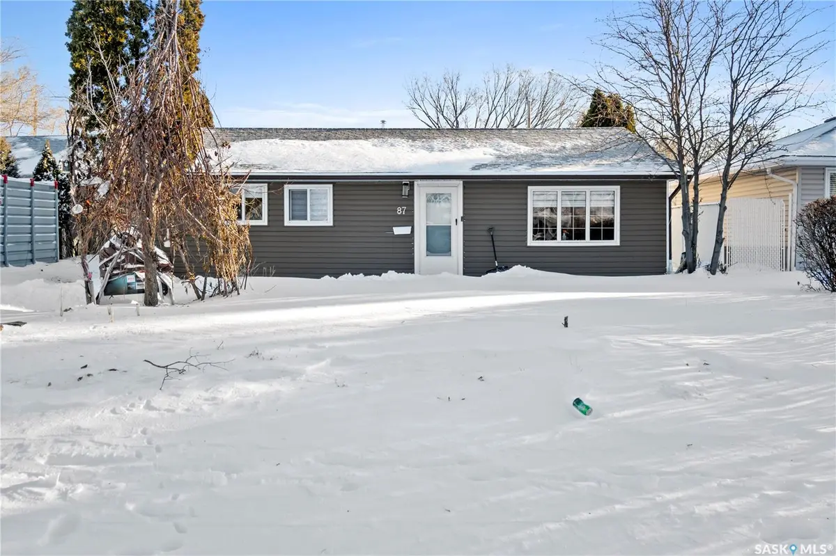 Regina, SK S4R 3R1,87 Robinson CRESCENT