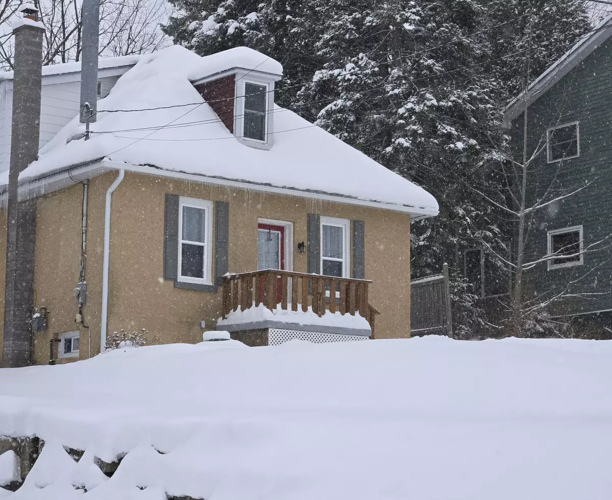 Huntsville, ON P1H 1V9,7 Duncan ST W