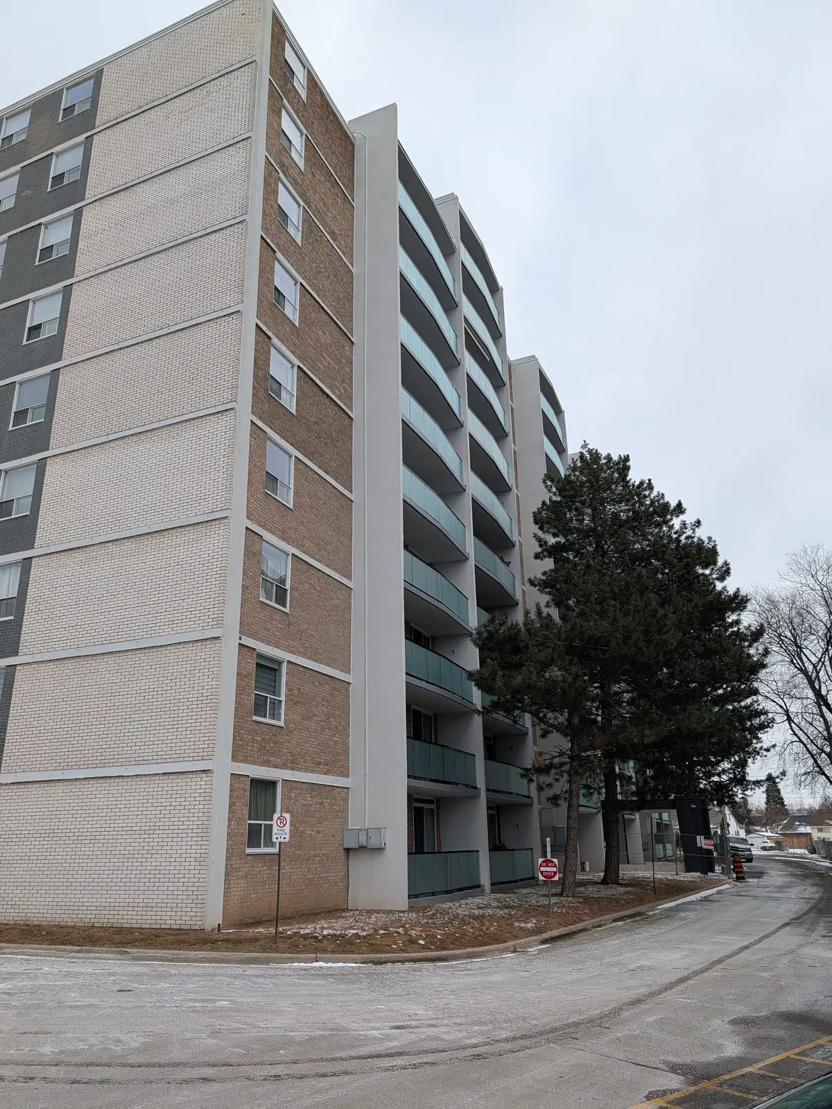 St. Catharines, ON L2N 2G5,359 Geneva ST N #909