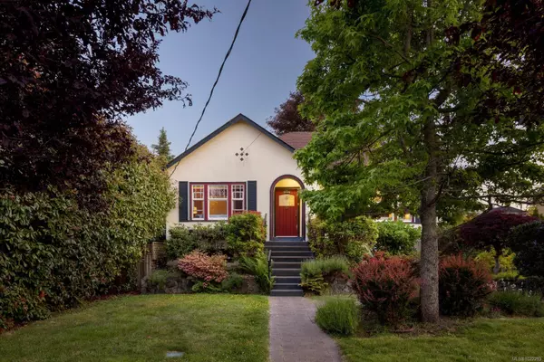 2535 Dalhousie St, Oak Bay, BC V8R 2H8