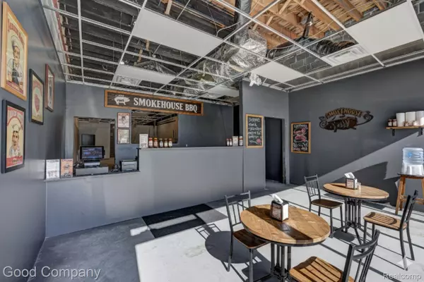 Detroit, MI 48221,18957 LIVERNOIS AVE